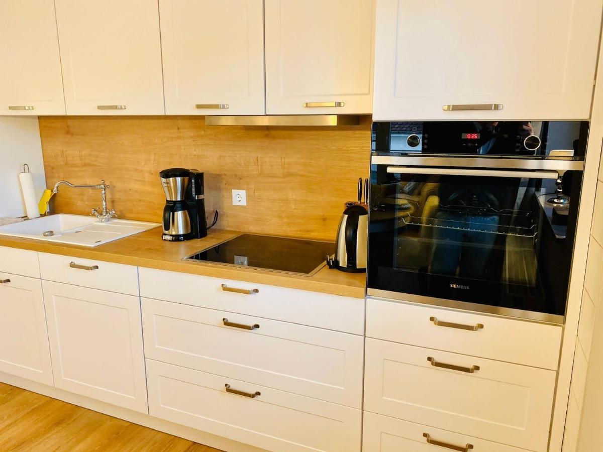 Wohlfuehl-Apartment Irisbluete Mit Privatstrand Friedrichshafen Ngoại thất bức ảnh