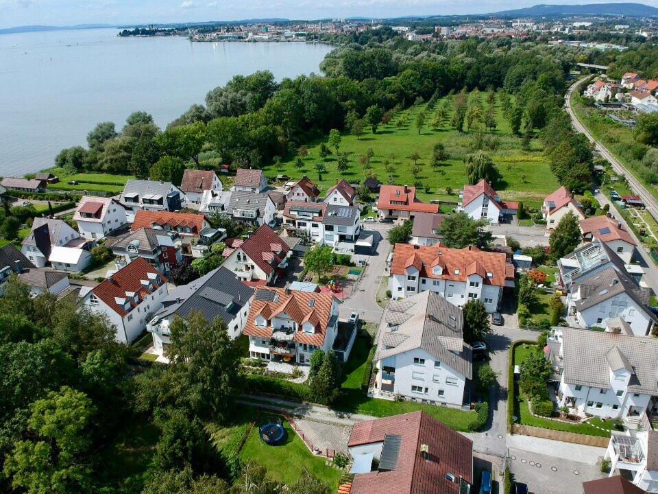 Wohlfuehl-Apartment Irisbluete Mit Privatstrand Friedrichshafen Ngoại thất bức ảnh
